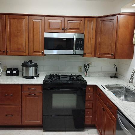 The Kind House Hosting, Low Monthly Rates, Traveling Nurses, Fletc, & Travelers! Brunswick Exteriér fotografie